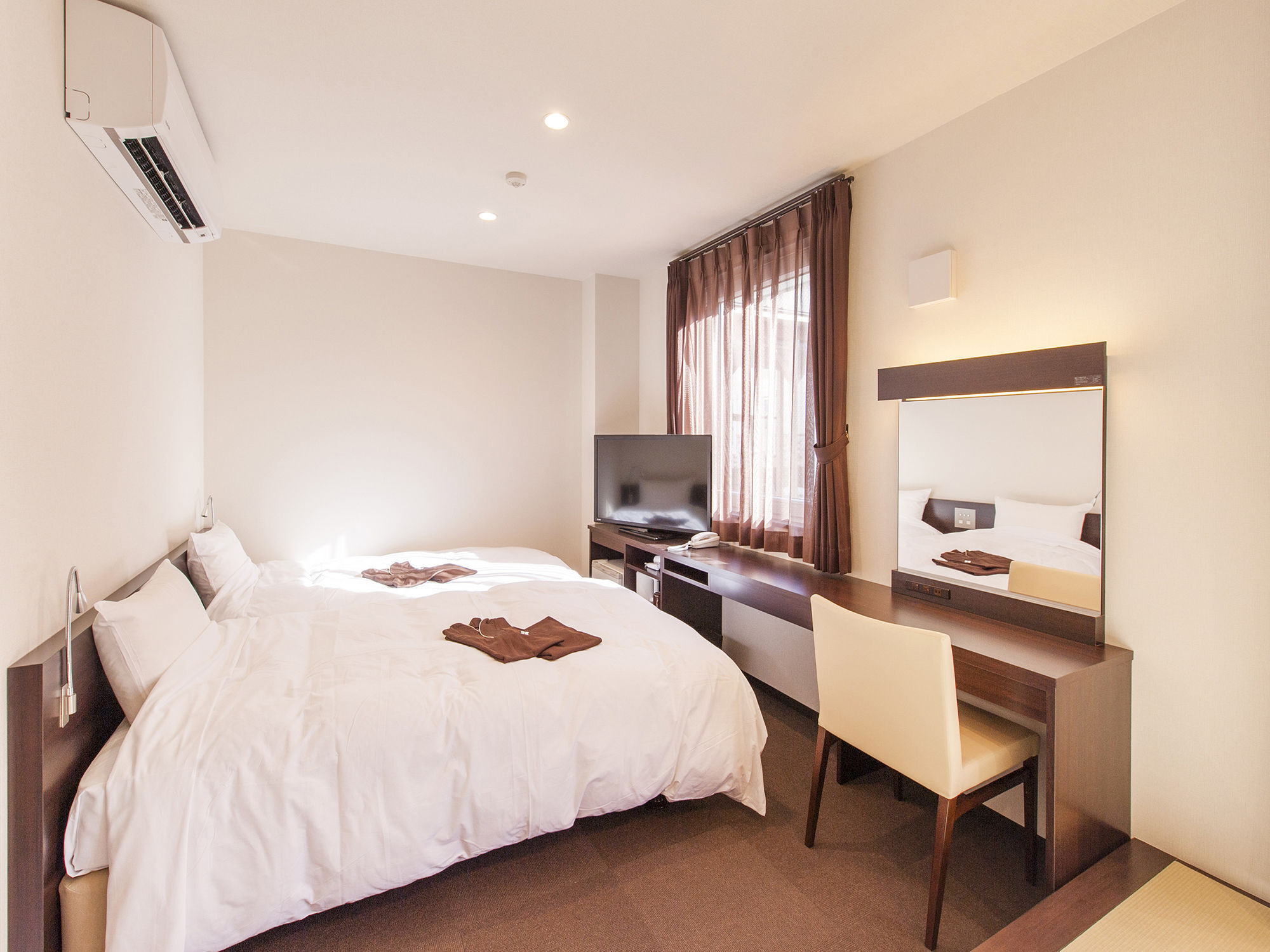 Hana Hotel Fukaya & Spa Exterior photo