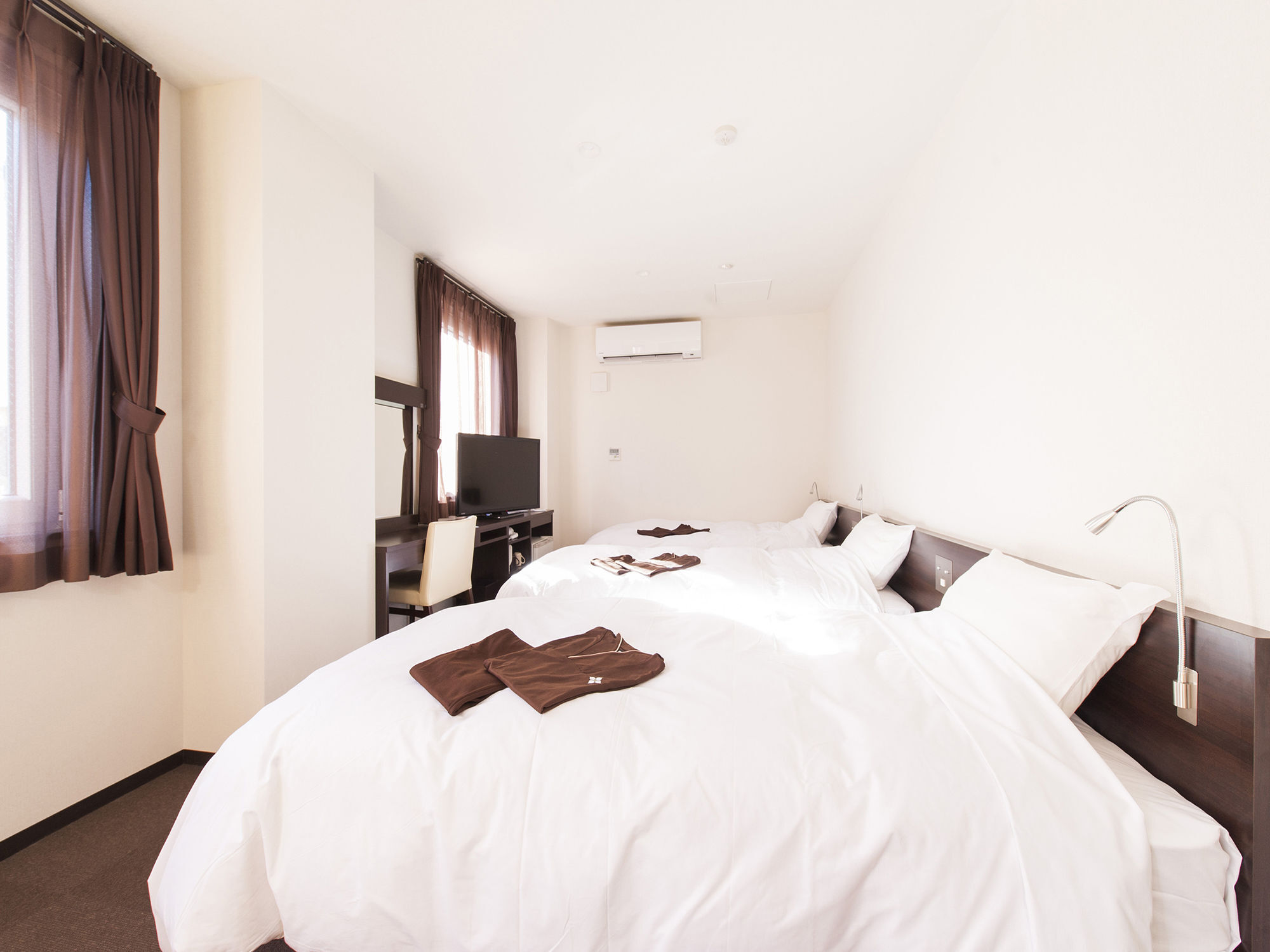 Hana Hotel Fukaya & Spa Exterior photo